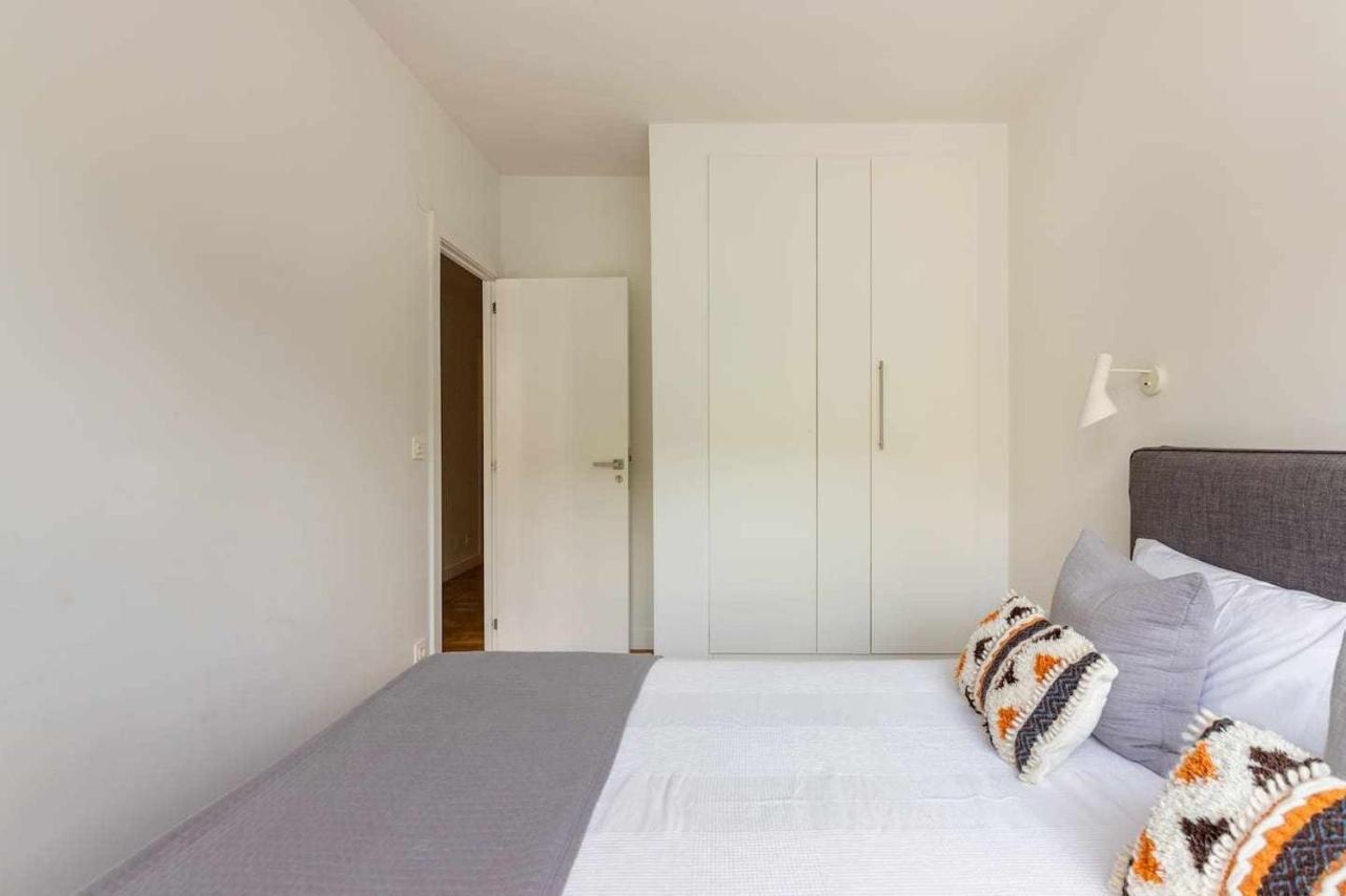 New Amara Friends & Families Parking Apartament